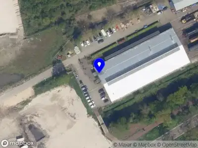 Ambulance met grote spoed naar de Rolf Hartkoornweg in Rotterdam