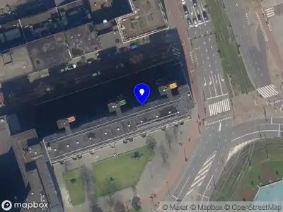 Ambulance met gepaste spoed naar de Weena in Rotterdam