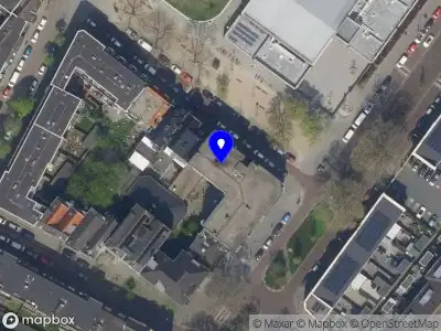Ambulance naar de Putseplein in Rotterdam