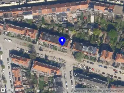 Ambulance met grote spoed naar de Juliana van Stolberglaan in Rotterdam