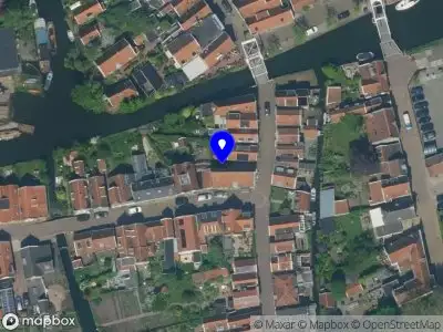 Ambulance met grote spoed naar de Bult in Edam