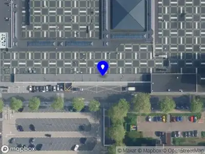 Ambulance met grote spoed naar de Loowaard in Amsterdam