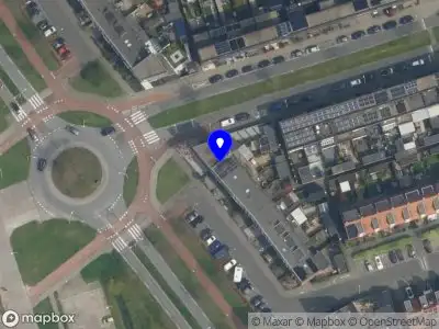 Ambulance met grote spoed naar de De Gouwe in Pijnacker