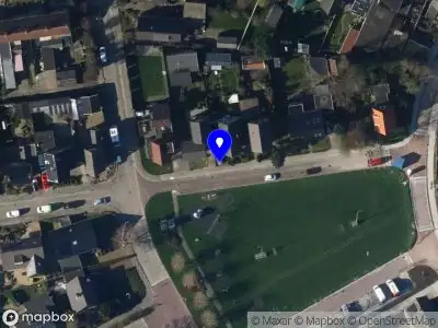 Ambulance met grote spoed naar de Molgerdijk in Den Oever
