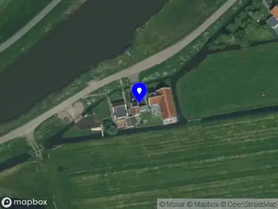 Ambulance met grote spoed naar de Oudelandsdijkje in Monnickendam