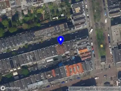 Ambulance met grote spoed naar de Volmarijnstraat in Rotterdam