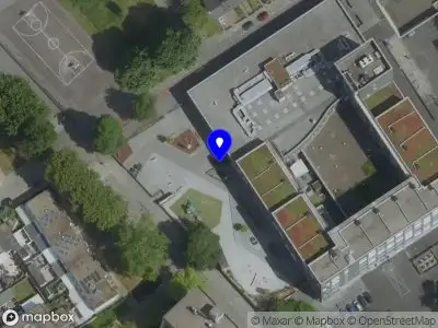 Politie naar de Recessenplein in Maastricht vanwege aanrijding met letsel