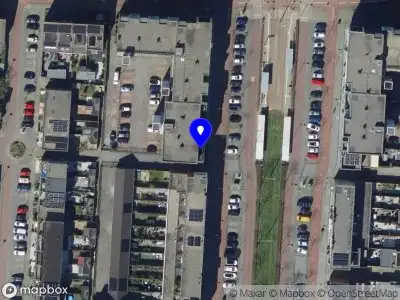 Ambulance met grote spoed naar de Avenue Carnisse in Barendrecht