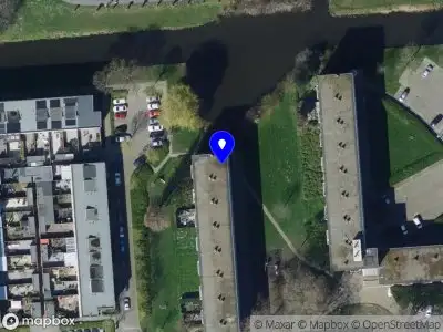 Ambulance met grote spoed naar de Eikenlaan in Spijkenisse