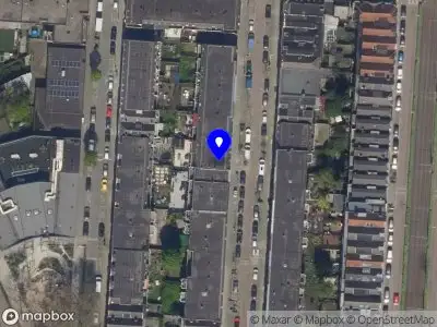 Ambulance met grote spoed naar de Bingleystraat in Rotterdam