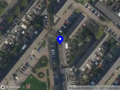 Ambulance met grote spoed naar de Cadmiumgeel in Zoetermeer