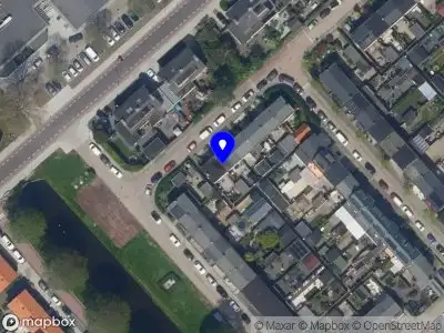 Ambulance met gepaste spoed naar de Gruttostraat in Krimpen aan den IJssel