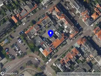 Ambulance met grote spoed naar de Westeinde in Voorburg