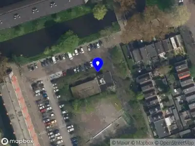 Ambulance met grote spoed naar de Papsouwselaan in Delft