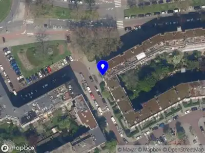 Ambulance met grote spoed naar de Kappeynestraat in Rotterdam