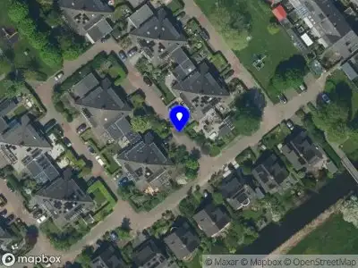 Ambulance met grote spoed naar de Aafke van Hulststraat in Castricum