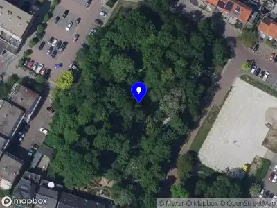 Ambulance met gepaste spoed naar de Makado-Center in Alblasserdam vanwege afgaan automatisch brandalarm