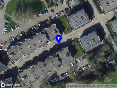 Ambulance met gepaste spoed naar de Muiderslotpad in Hellevoetsluis