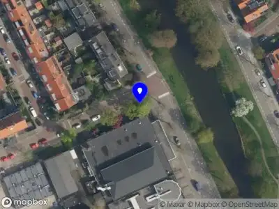 Ambulance met gepaste spoed naar de Weteringlaan in Delft
