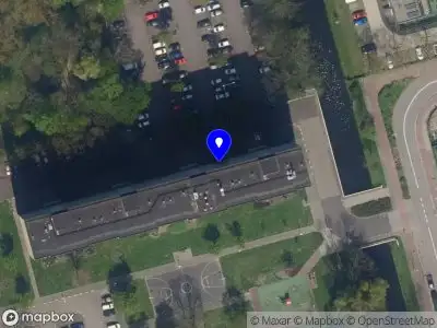 Ambulance met gepaste spoed naar de Reviusrondeel in Capelle aan den IJssel