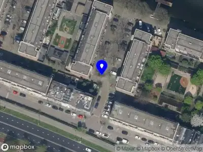 Ambulance met grote spoed naar de Francina Molen in Rotterdam