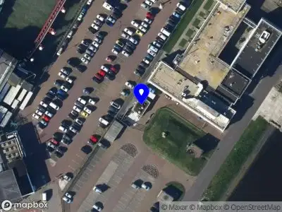 Ambulance met grote spoed naar de Bevesierweg in Den Helder