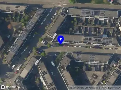 Ambulance met gepaste spoed naar de Rosa de Werdstraat in Leiden