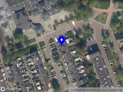 Ambulance met grote spoed naar de Bingelkruid in Vlaardingen