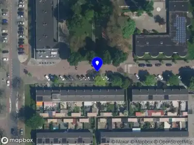 Ambulance met grote spoed naar de Niels Finsenstraat in Haarlem