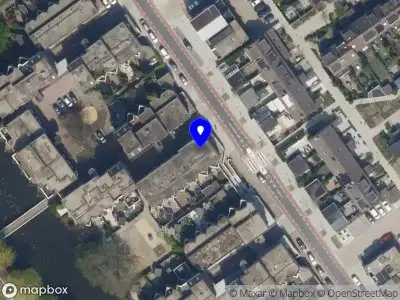 Ambulance met grote spoed naar de Scheldedal in Capelle aan den IJssel
