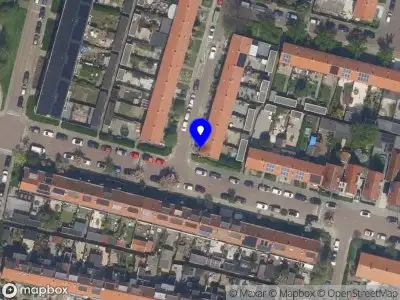 Ambulance met grote spoed naar de Soendalaan in Vlaardingen