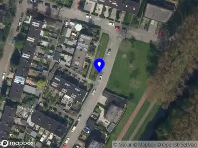 Ambulance met grote spoed naar de Darinckdelversstraat in Rotterdam