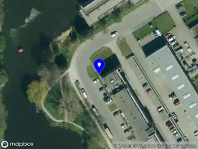 Brandweer met gepaste spoed naar de Valkenier in Ede vanwege waarnemen gaslucht