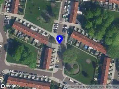 Ambulance met grote spoed naar de Homme Hettingastraat in Amsterdam