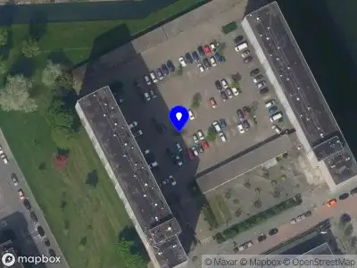 Ambulance met grote spoed naar de Veenoord in Rotterdam