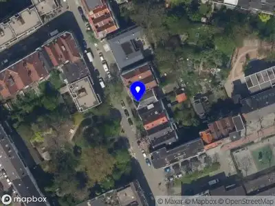 Ambulance met gepaste spoed naar de Schoonderloostraat in Rotterdam