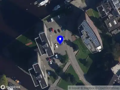 Brandweer met gepaste spoed naar de De Brink in Groningen vanwege een liftopsluiting