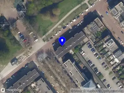 Ambulance met gepaste spoed naar de Kerkhoflaan in Rotterdam