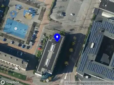 Ambulance met gepaste spoed naar de Bonairestraat in Alkmaar