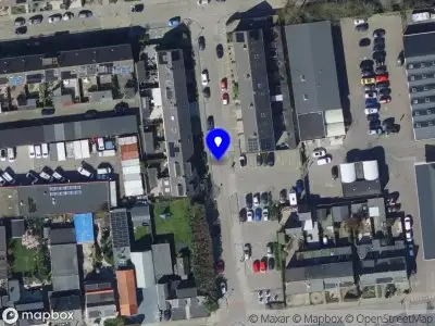 Ambulance met grote spoed naar de Meidoornstraat in Hellevoetsluis