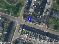 Brandweer met grote spoed naar de Van der Scheerstraat in Assen vanwege reanimatie