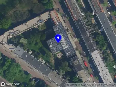 Ambulance met gepaste spoed naar de Spaarndammerstraat in Amsterdam