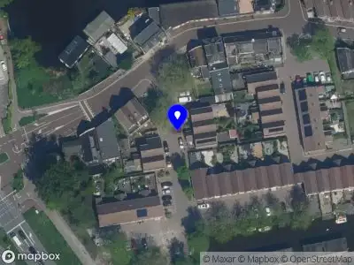 Ambulance met grote spoed naar de Poeskinstraat in Zaandam