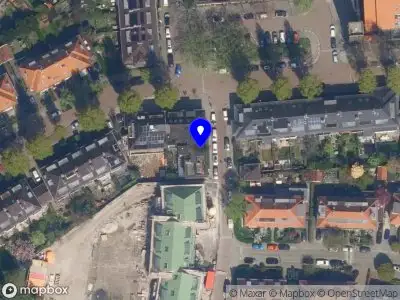 Ambulance met gepaste spoed naar de Statenlaan in Rotterdam