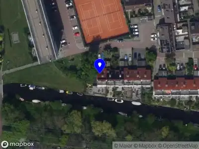 Ambulance met gepaste spoed naar de Driemasterwal in Leiden