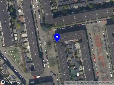 Ambulance met gepaste spoed naar de Westerbeekstraat in Rotterdam