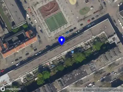 Ambulance met gepaste spoed naar de Mathenesserstraat in Rotterdam