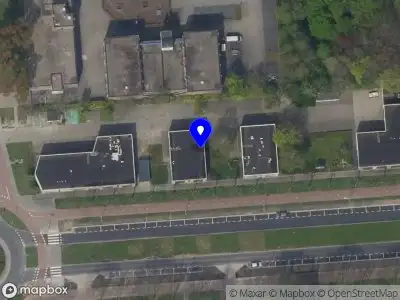 Ambulance met grote spoed naar de Triathlonstraat in Rotterdam