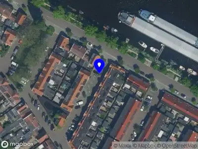 Ambulance met gepaste spoed naar de Rigastraat in Zaandam