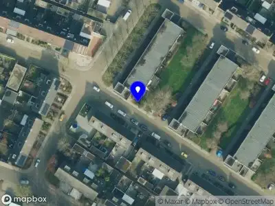 Politie naar de César Franckstraat in Almelo vanwege steekincident